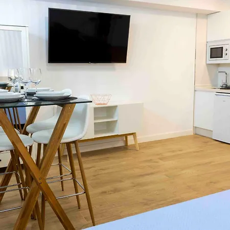 Апартаменти Mira San Basilio